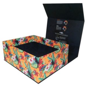 Magnetic Closure Shipping Boxes